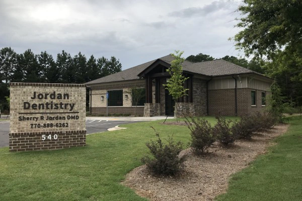 Office Exterior At Jordan Dentistry